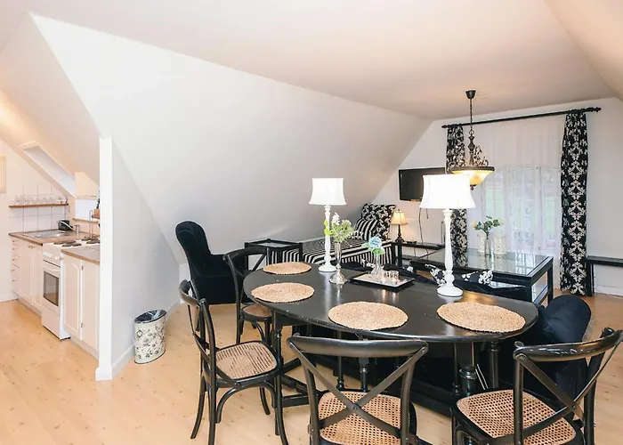 Spacious With Garden *