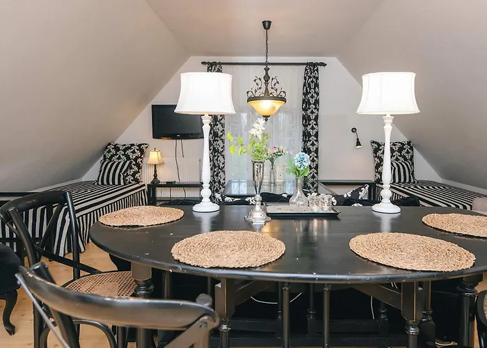Spacious With Garden Tatil Evi